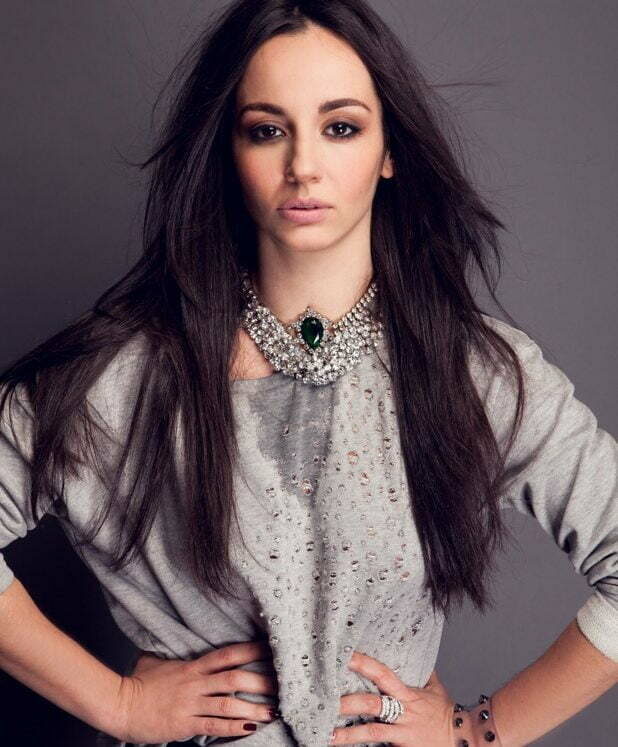 Sonia Bartuccelli Portrait graues Sweatshirt mit Glamour